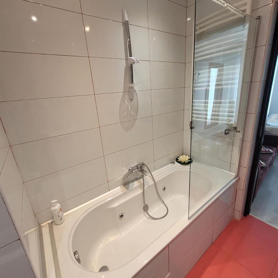 Anastasia Bratianu Apart 28B Beautiful View Self Check From 2 Pm Boekarest Buitenkant foto